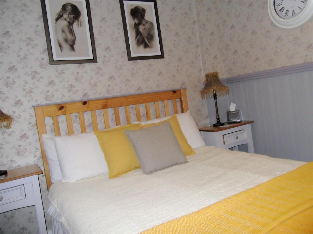 J'S Mayfair Guest House Blackpool Eksteriør billede