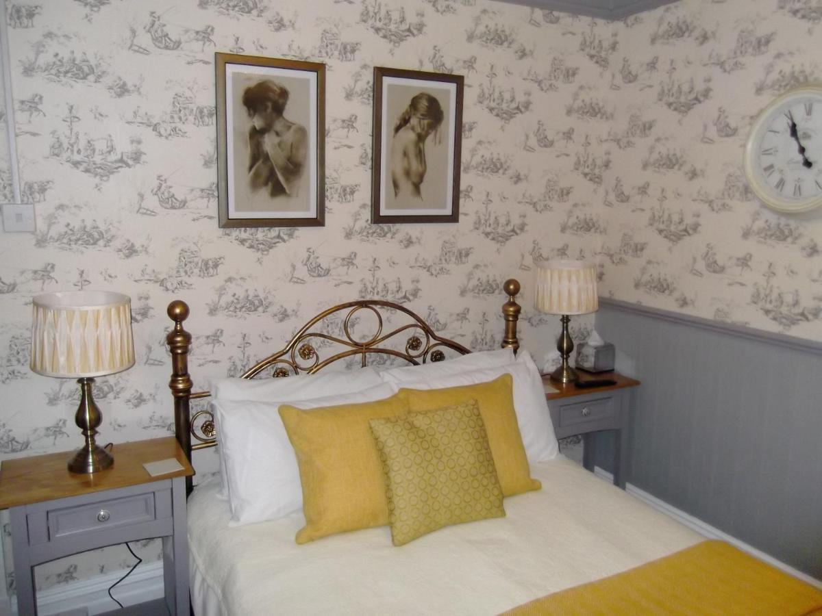 J'S Mayfair Guest House Blackpool Eksteriør billede