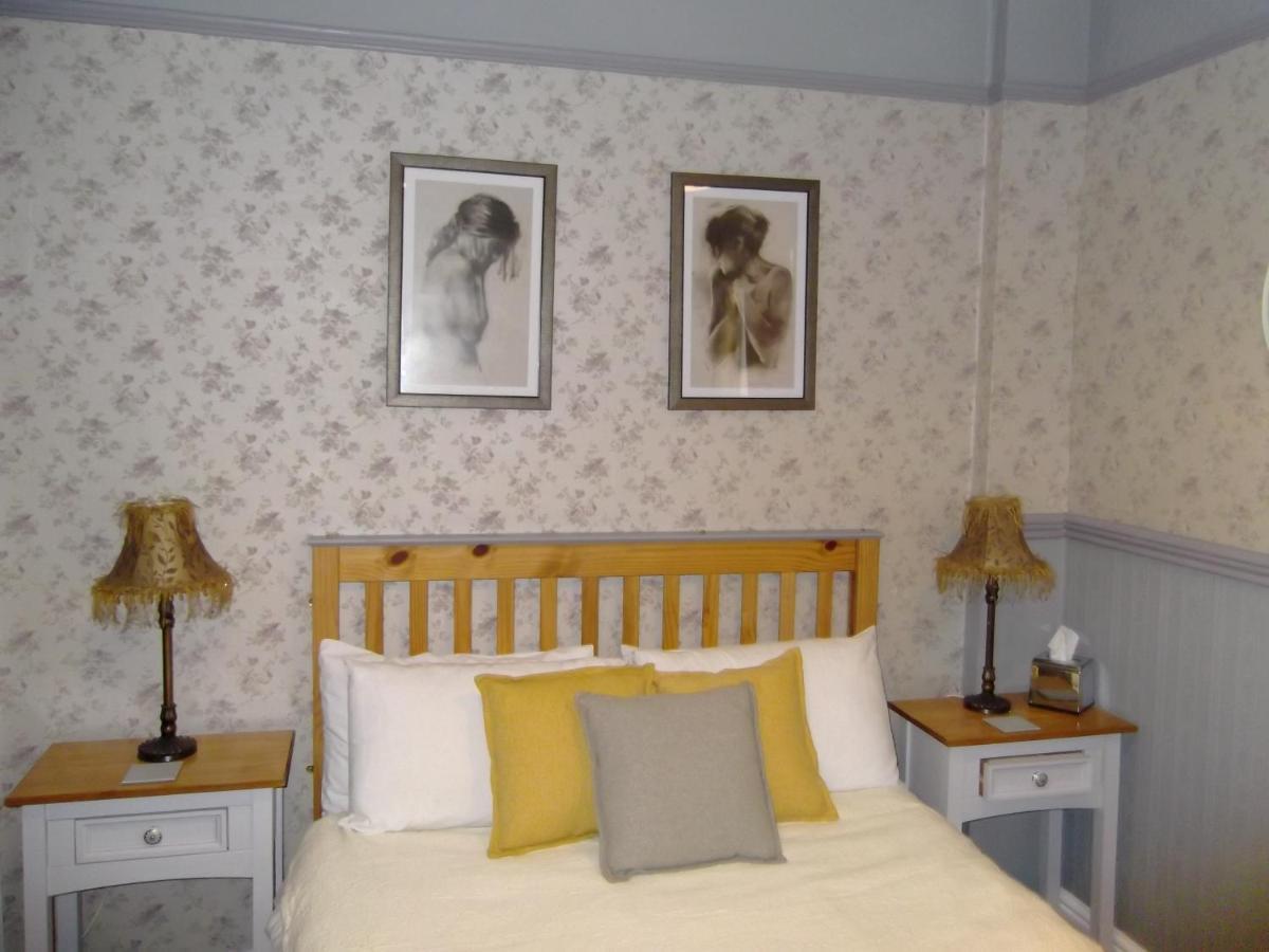 J'S Mayfair Guest House Blackpool Eksteriør billede